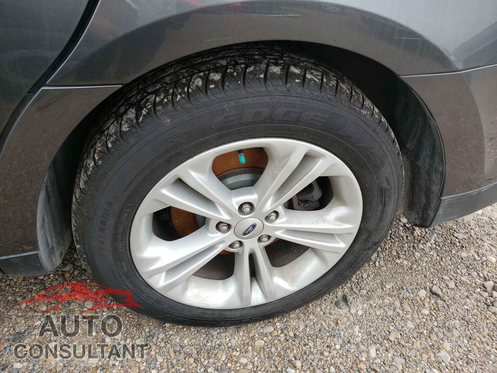 FORD TAURUS 2016 - 1FAHP2E81GG105176