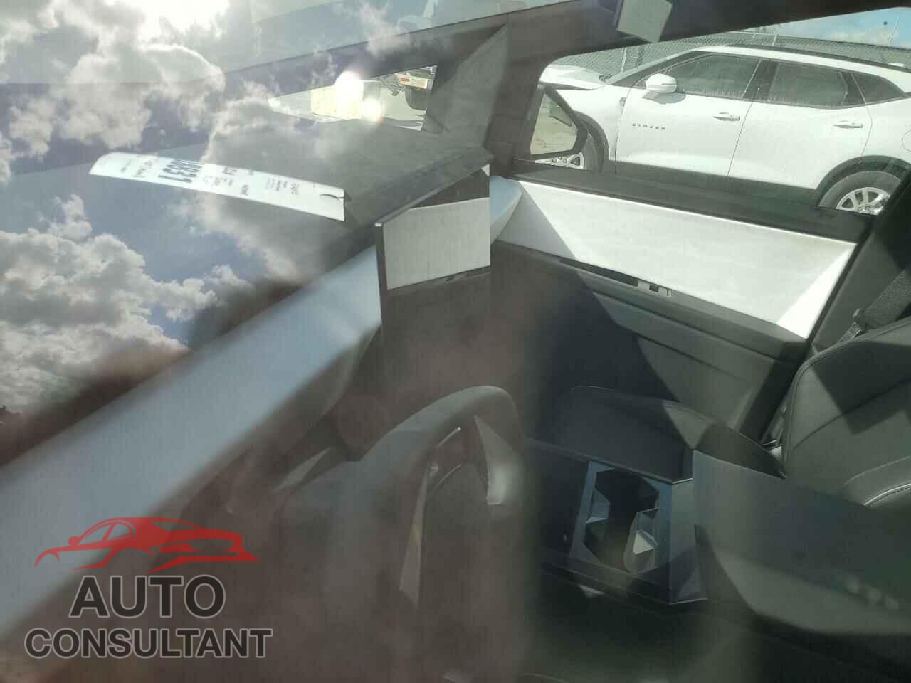 TESLA CYBERTRUCK 2024 - 7G2CEHEE6RA026631