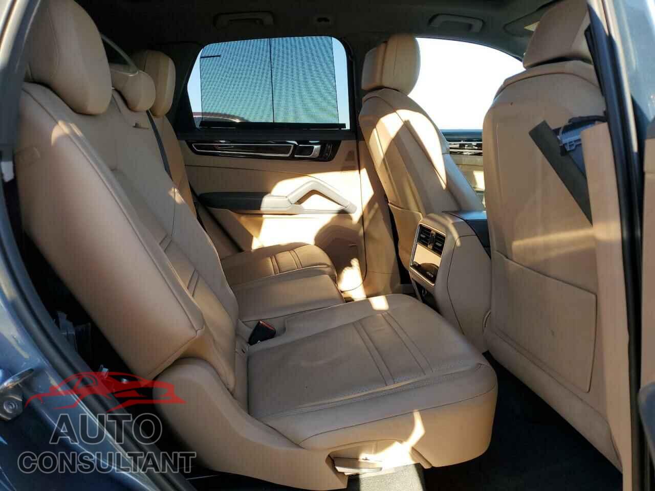 PORSCHE CAYENNE 2019 - WP1AA2AYXKDA08408