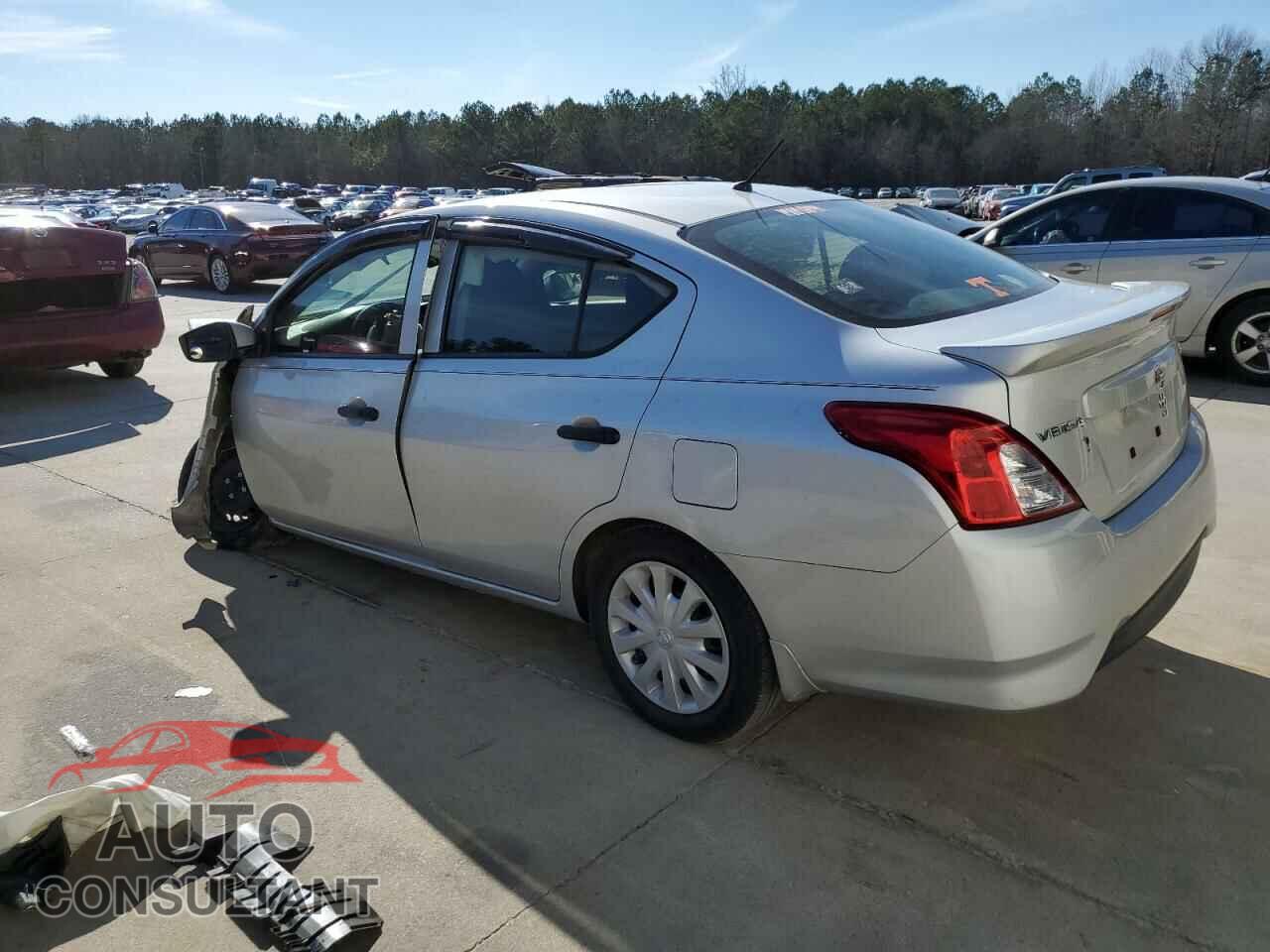 NISSAN VERSA 2017 - 3N1CN7AP3HL829228