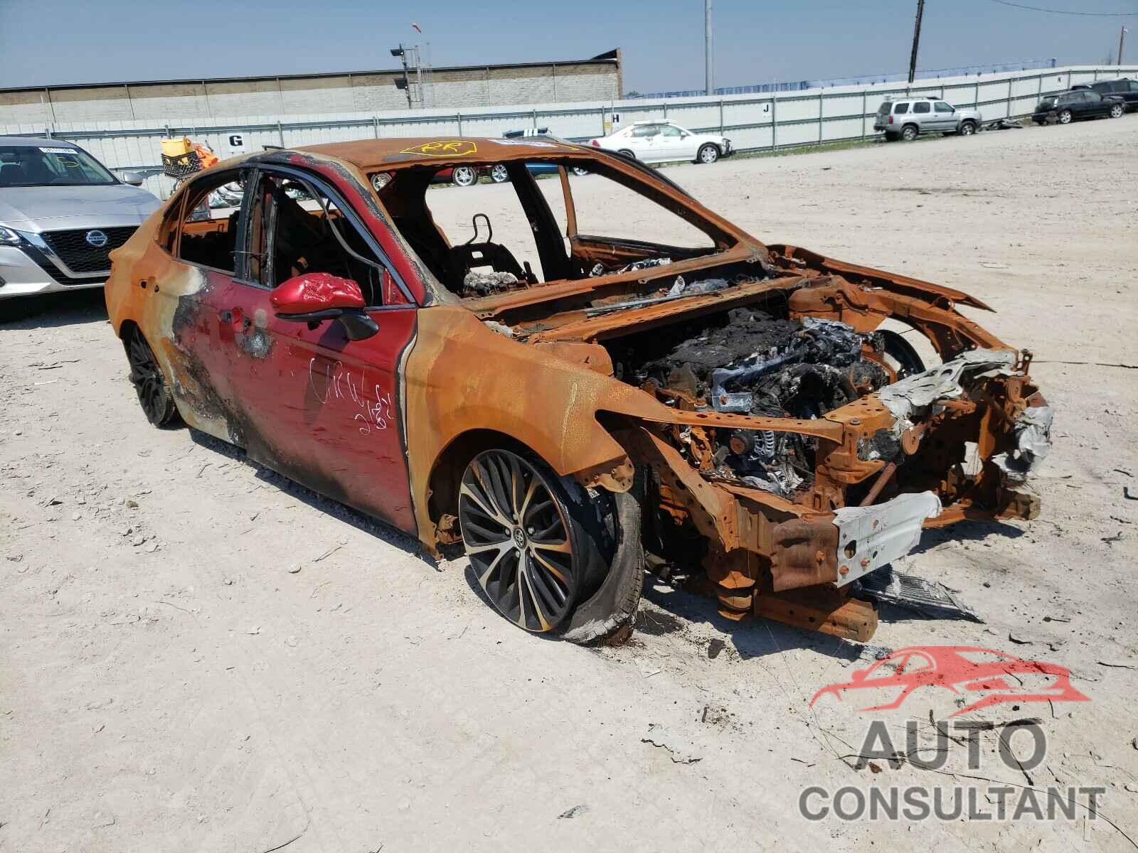 TOYOTA CAMRY 2020 - 4T1G11AK1LU346312