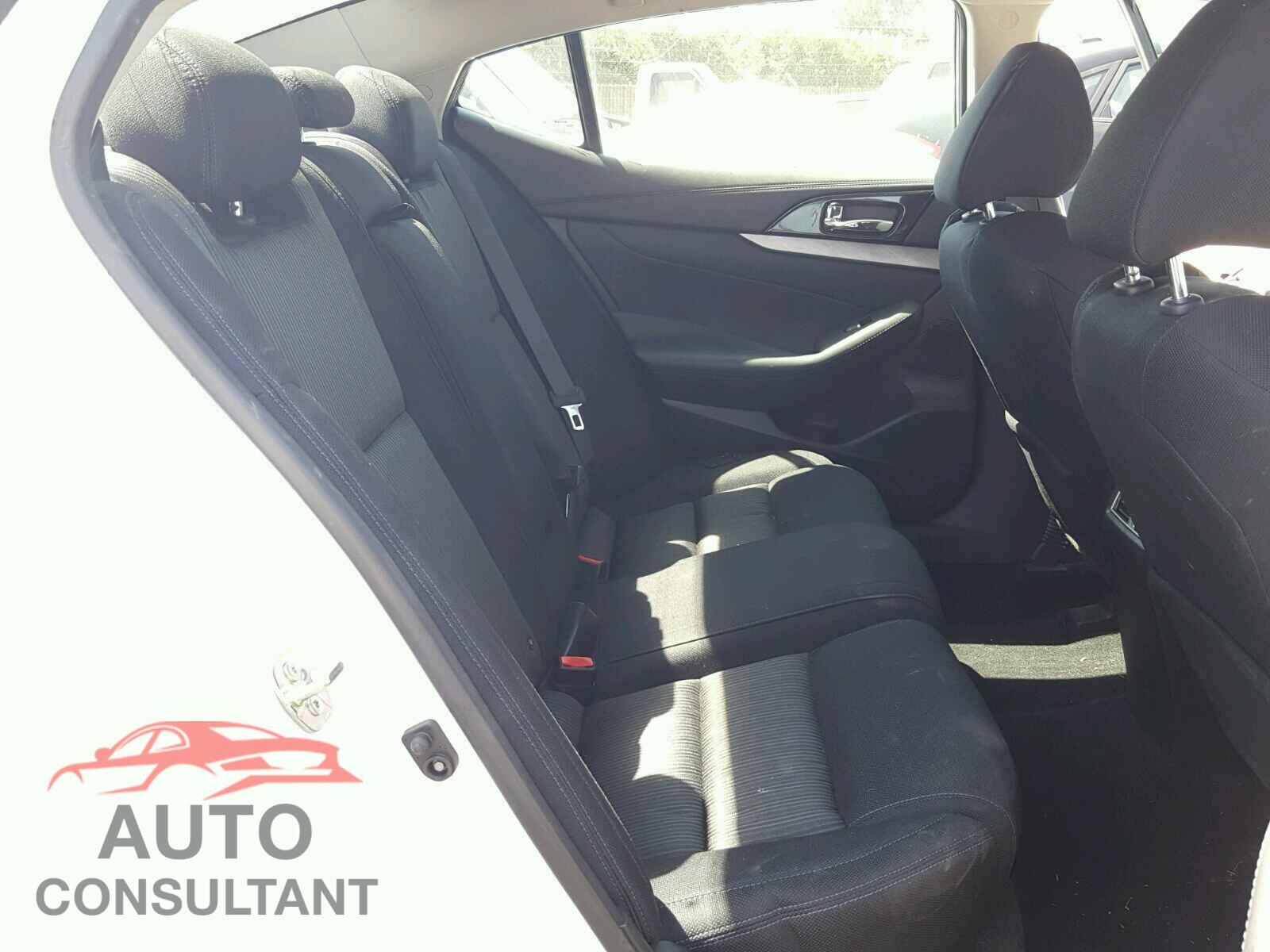 NISSAN MAXIMA 2017 - 1N4AA6AP1HC370261