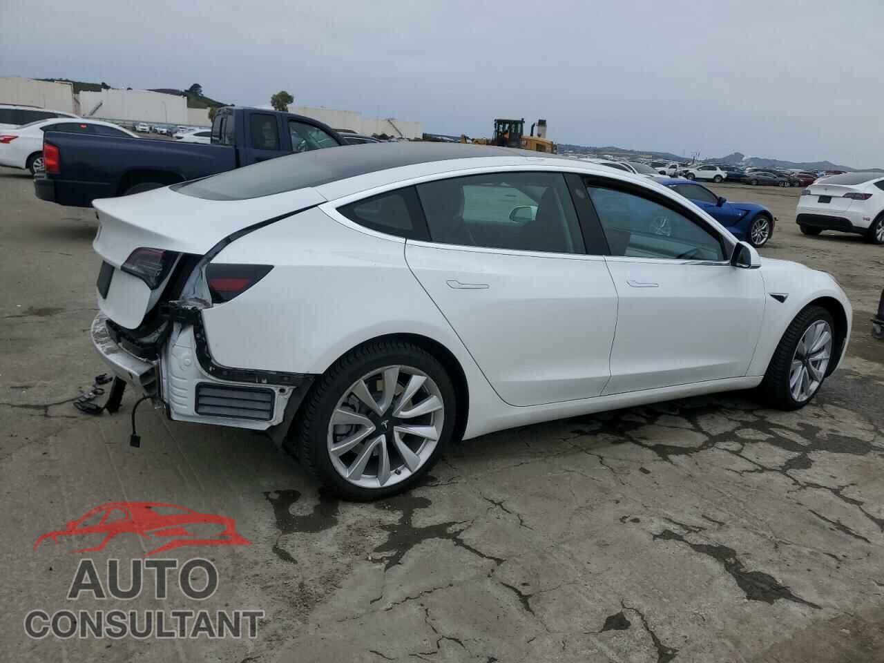 TESLA MODEL 3 2019 - 5YJ3E1EA8KF338398