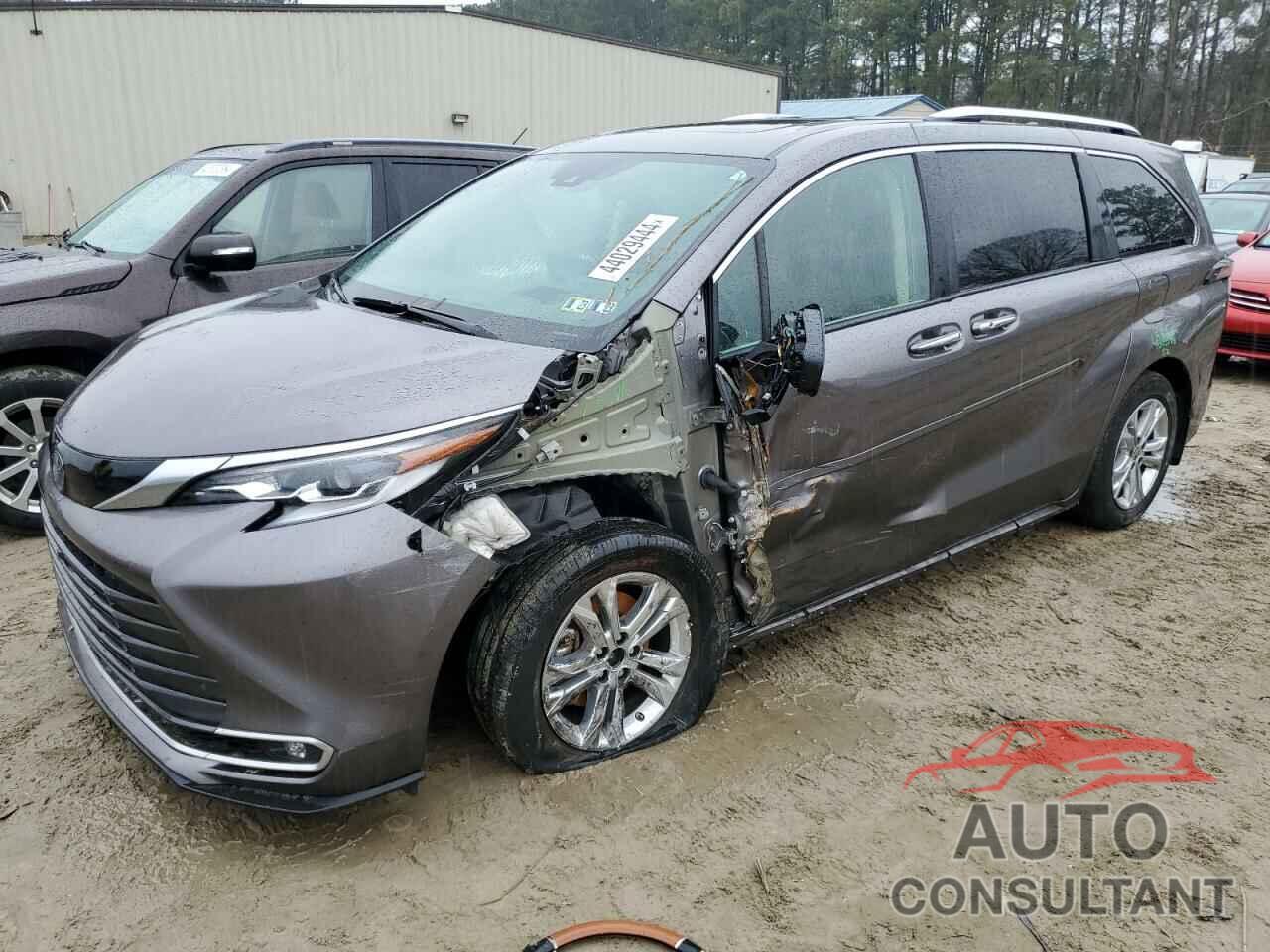 TOYOTA SIENNA 2022 - 5TDESKFC1NS042162