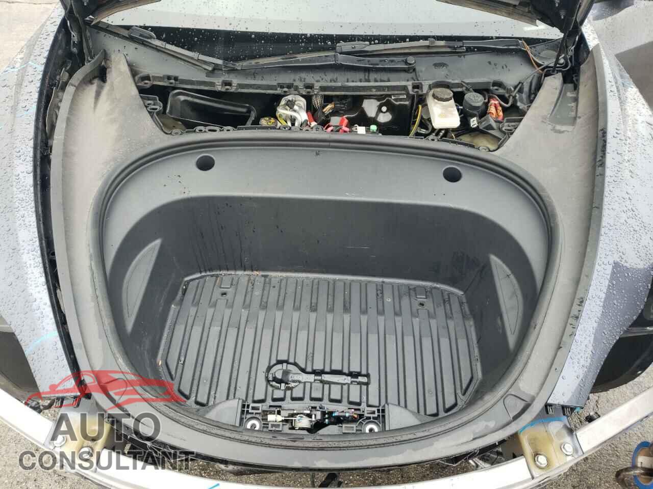 TESLA MODEL 3 2022 - 5YJ3E1EB8NF323669