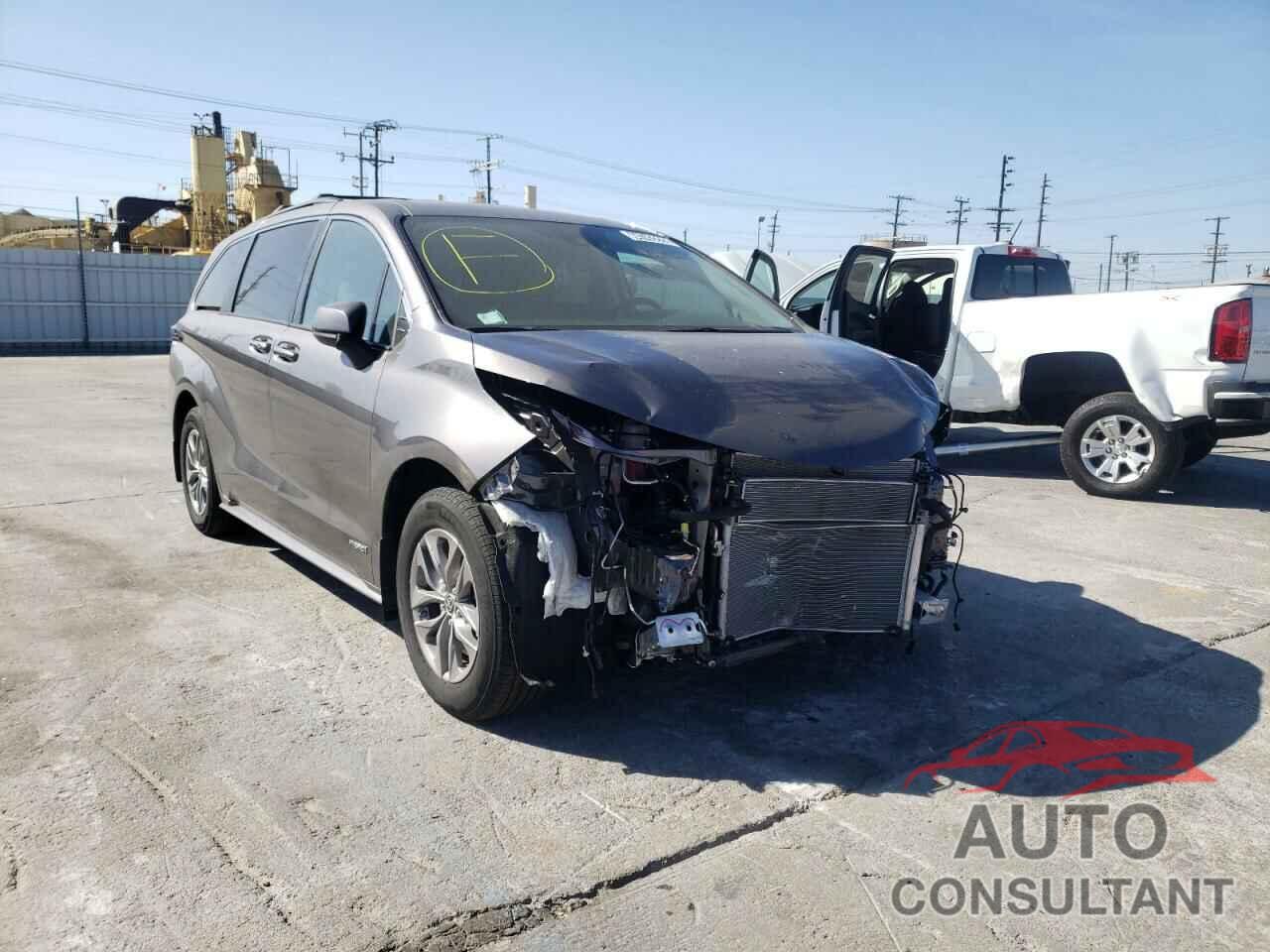 TOYOTA SIENNA 2021 - 5TDKSKFC2MS033231