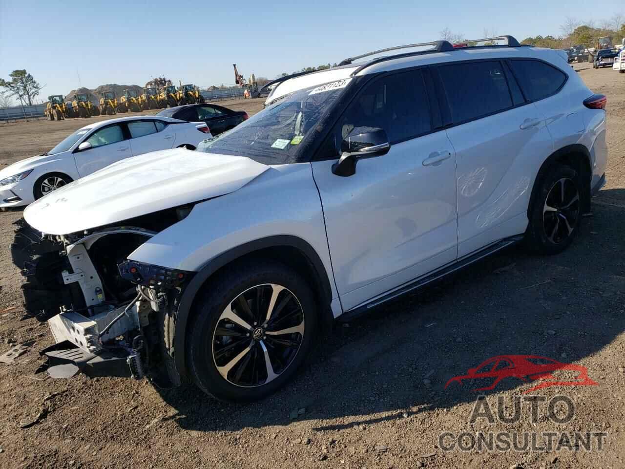 TOYOTA HIGHLANDER 2022 - 5TDJZRBH9NS212658