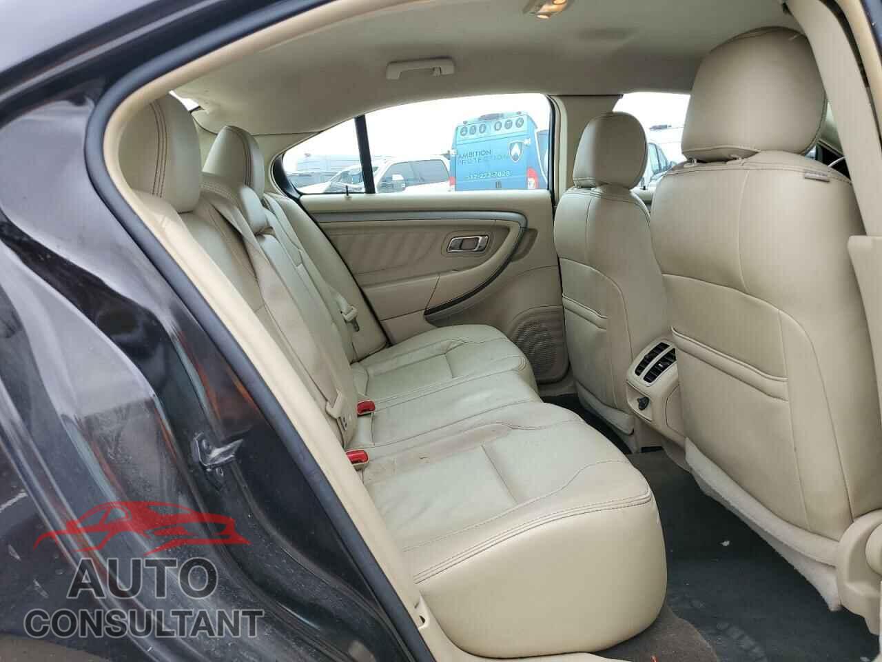 FORD TAURUS 2013 - 1FAHP2E82DG174843