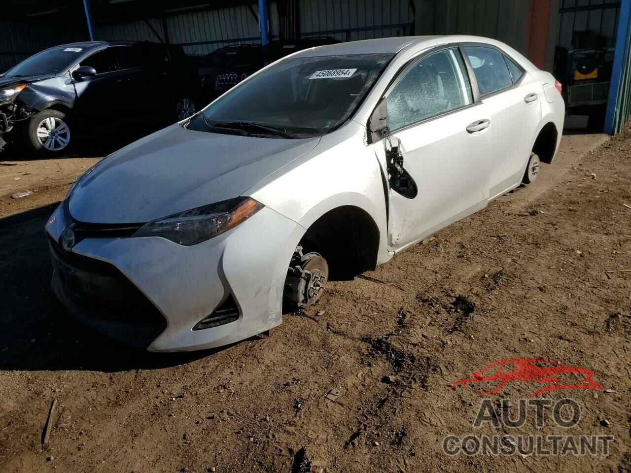 TOYOTA COROLLA 2018 - 5YFBURHE9JP751526