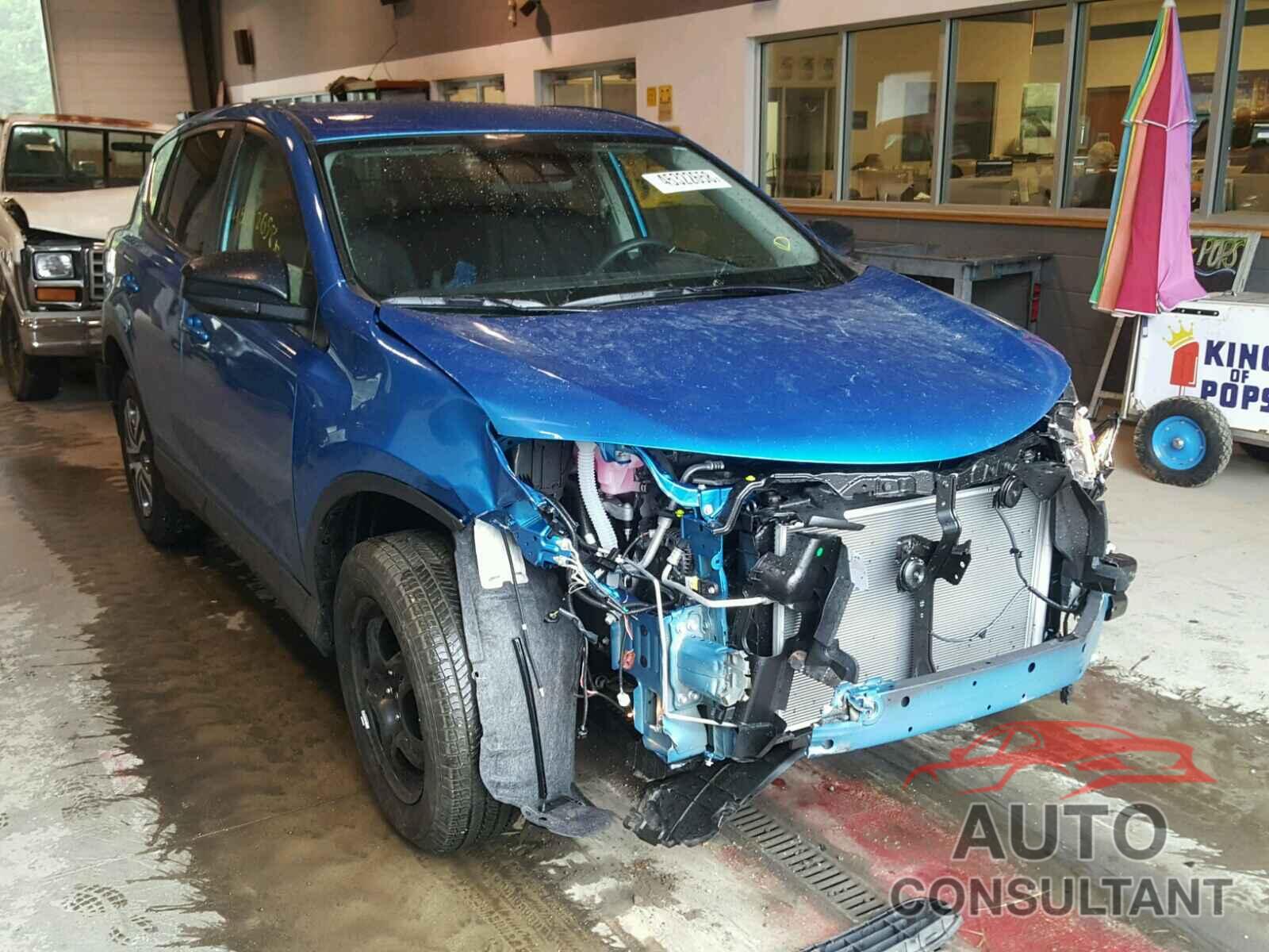 TOYOTA RAV4 LE 2018 - JTMBFREV2JJ208067