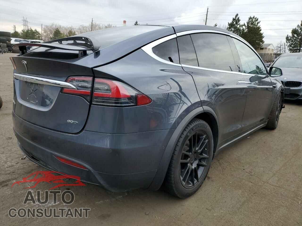 TESLA MODEL X 2017 - 5YJXCDE23HF050105