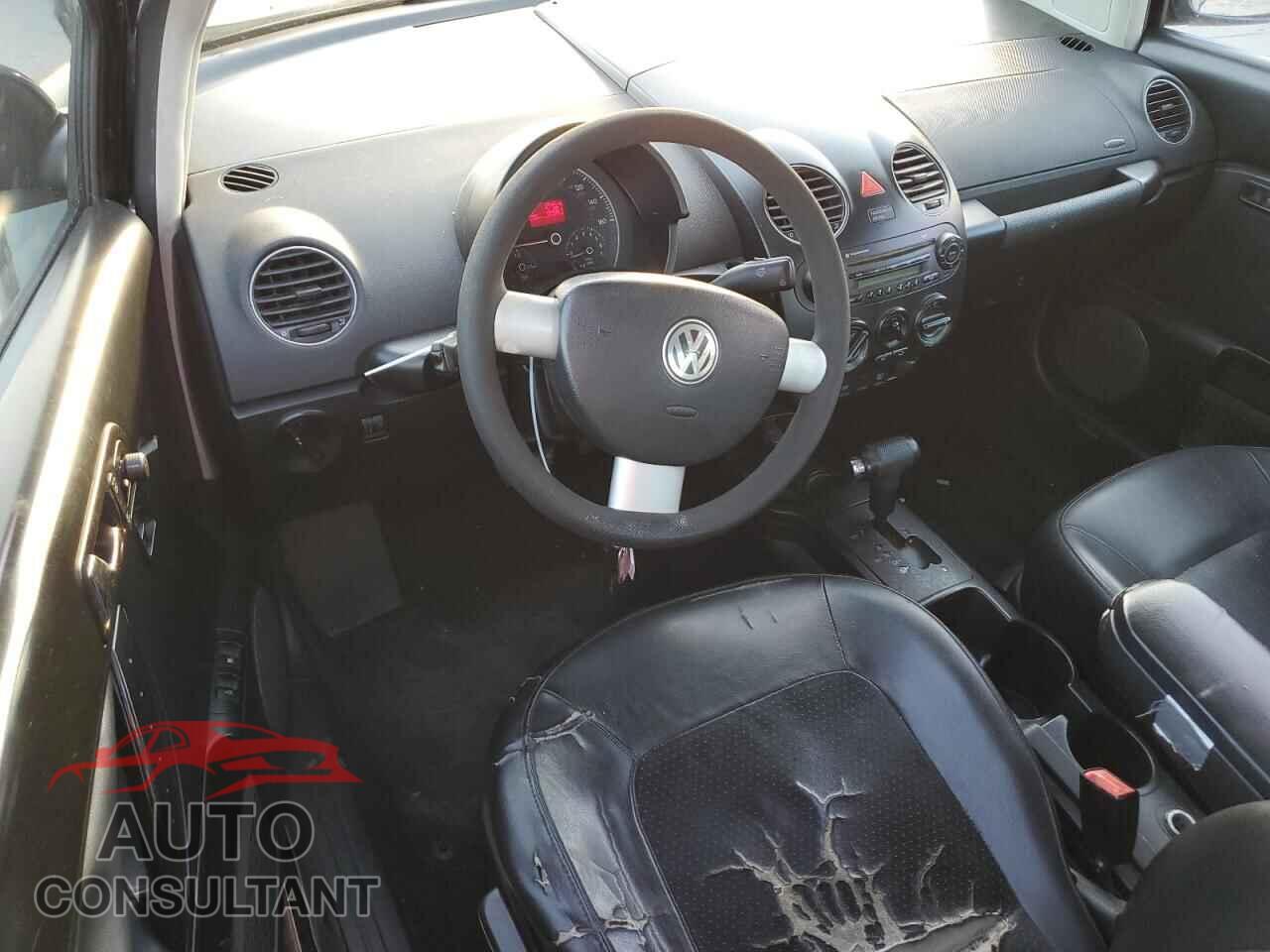 VOLKSWAGEN BEETLE 2010 - 3VWPG3AG7AM013265