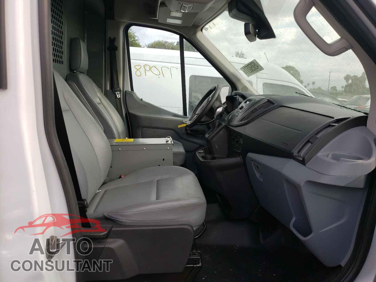 FORD TRANSIT CO 2018 - 1FTYR2CM4JKB46524