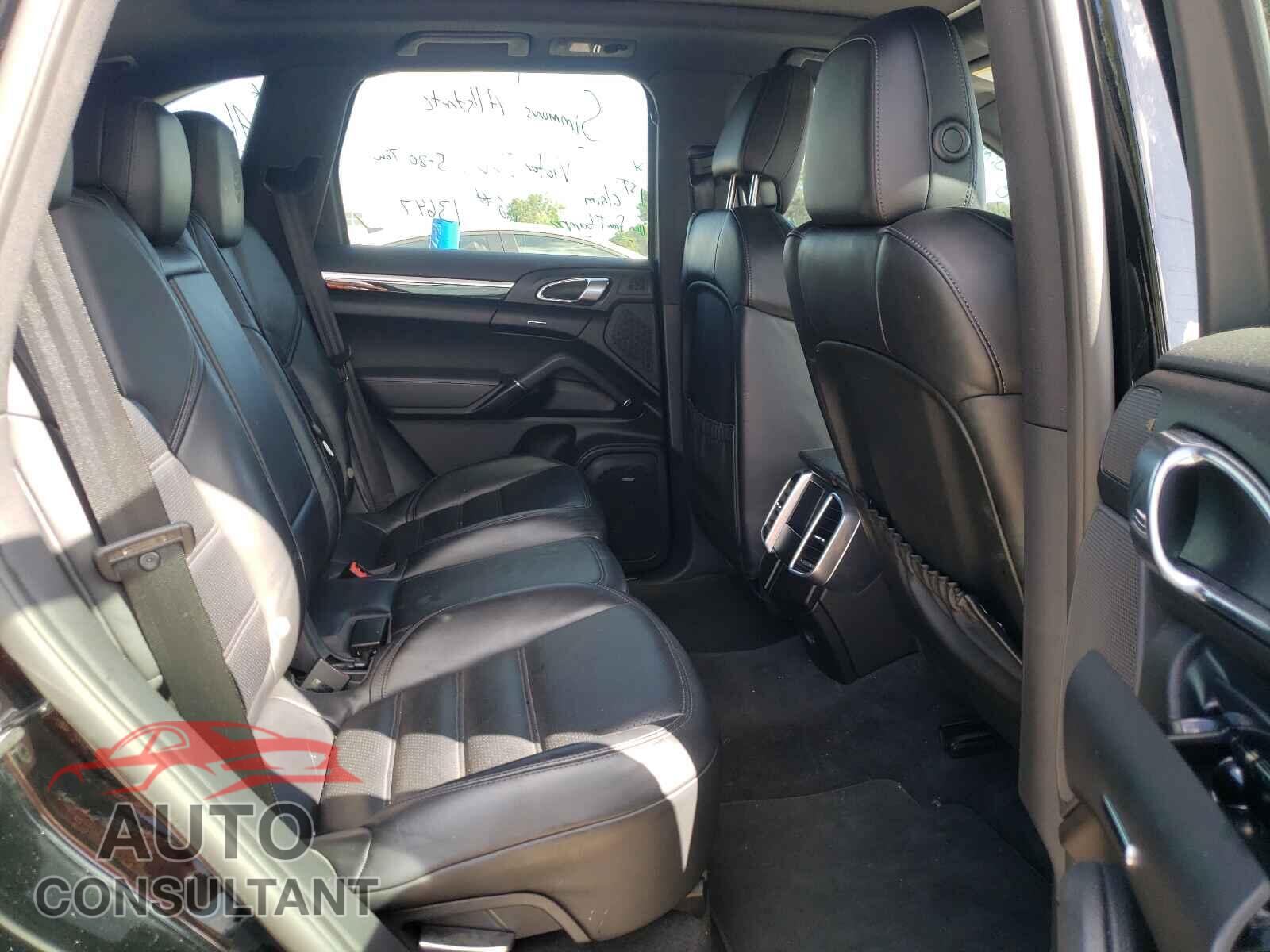 PORSCHE CAYENNE 2017 - WP1AA2A28HKA81602