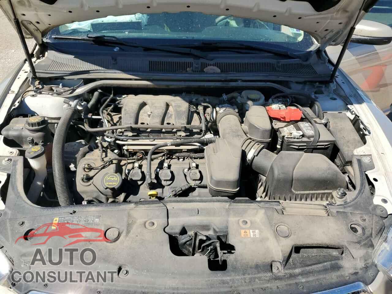 FORD TAURUS 2017 - 1FAHP2E85HG106221