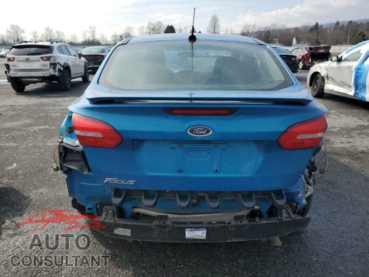 FORD FOCUS 2015 - 1FADP3F20FL310962