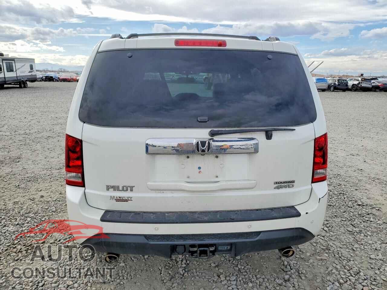 HONDA PILOT 2015 - 5FNYF4H97FB030148