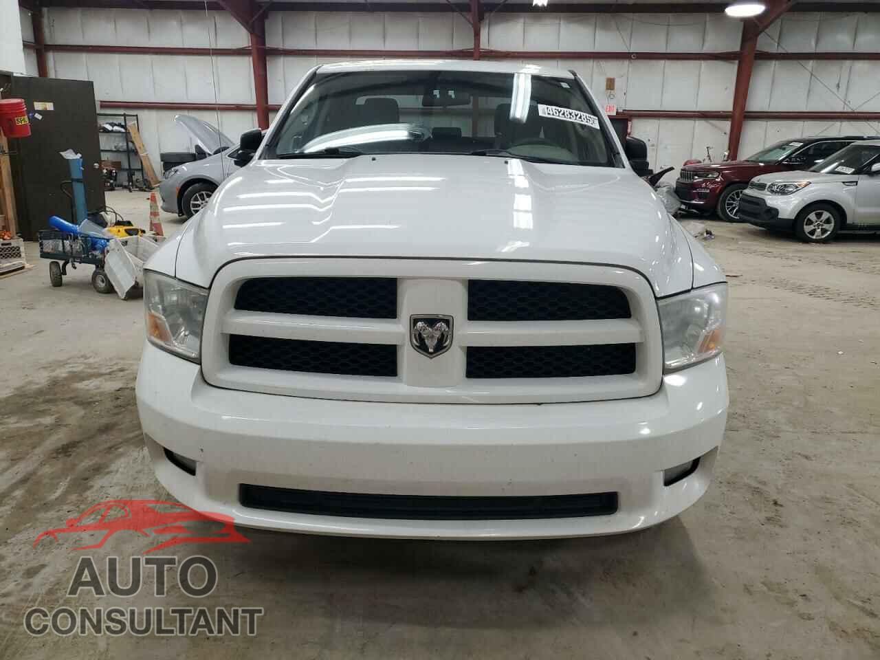 DODGE RAM 1500 2012 - 1C6RD7FT5CS140115