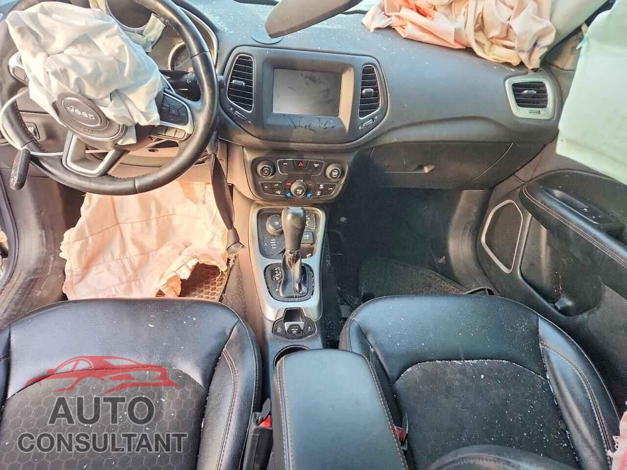 JEEP COMPASS 2019 - 3C4NJDBBXKT597155