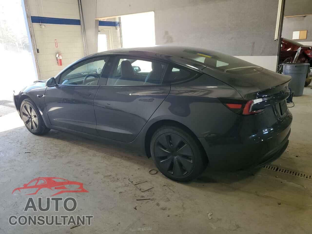 TESLA MODEL 3 2024 - 5YJ3E1EA5RF843020
