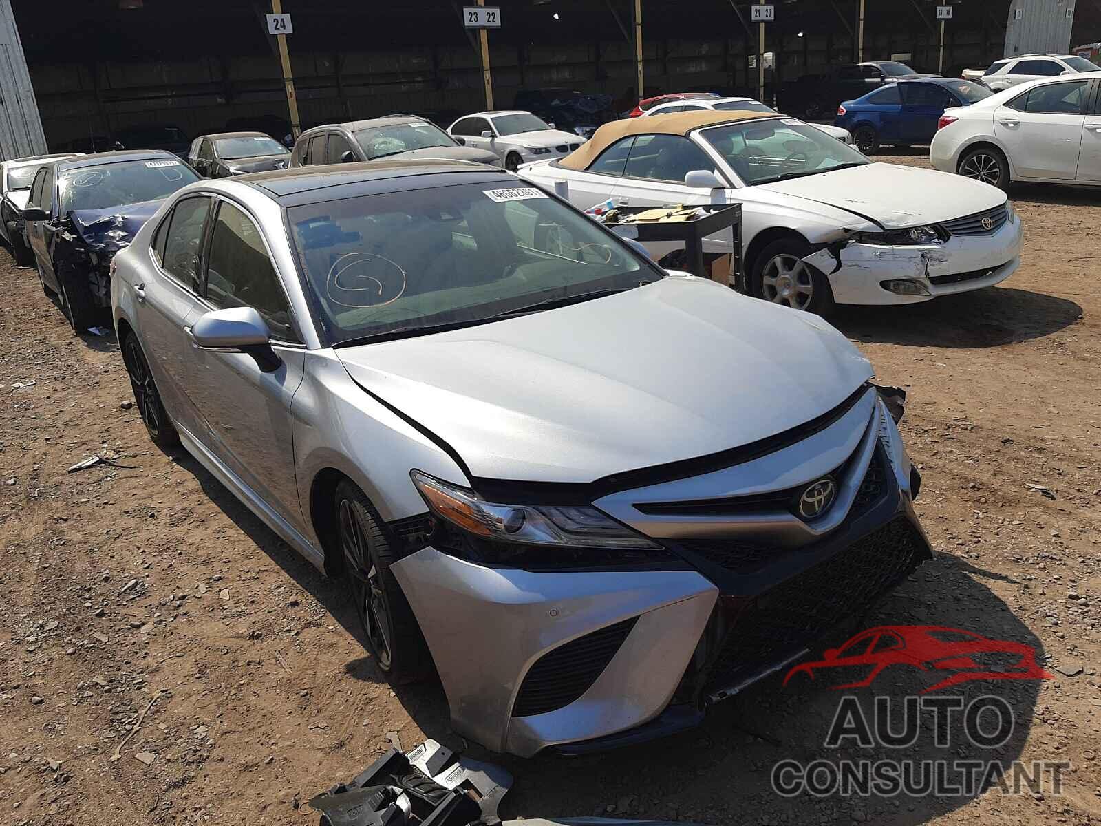 TOYOTA CAMRY 2018 - 4T1B61HK4JU087166