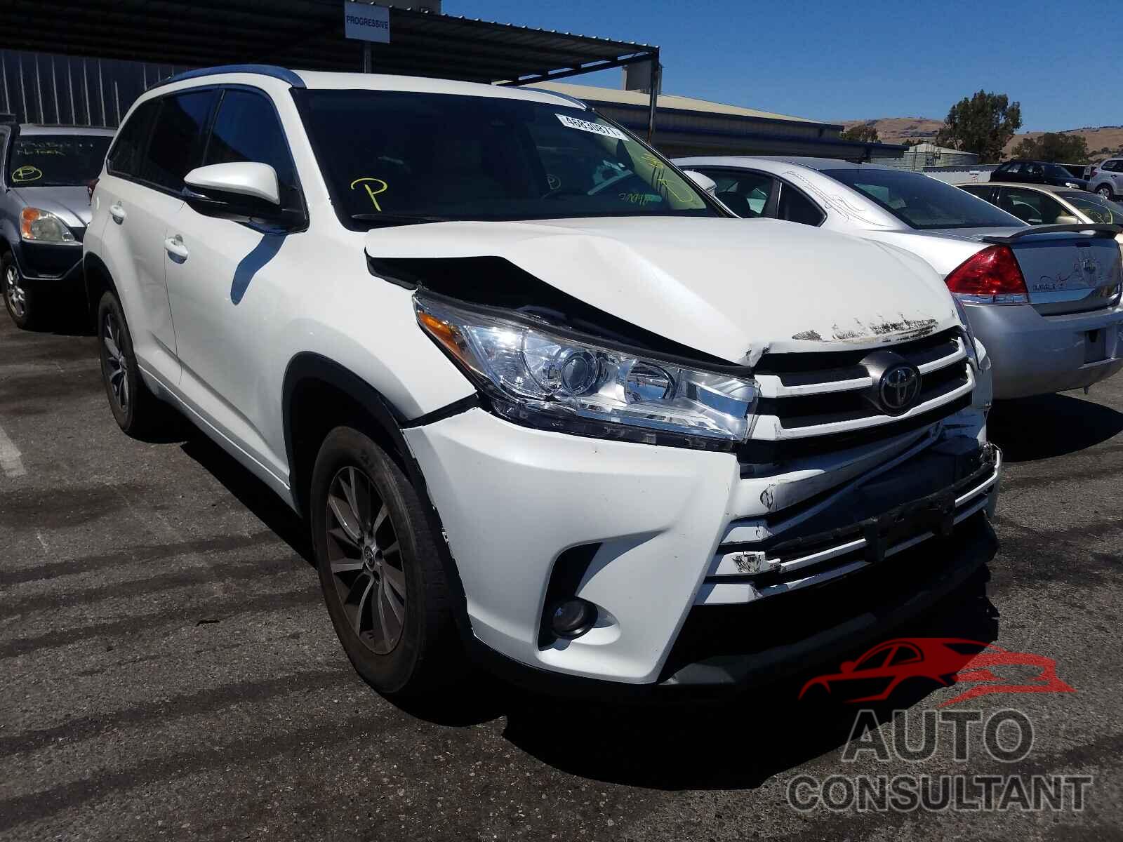 TOYOTA HIGHLANDER 2018 - 5TDKZRFH8JS534457