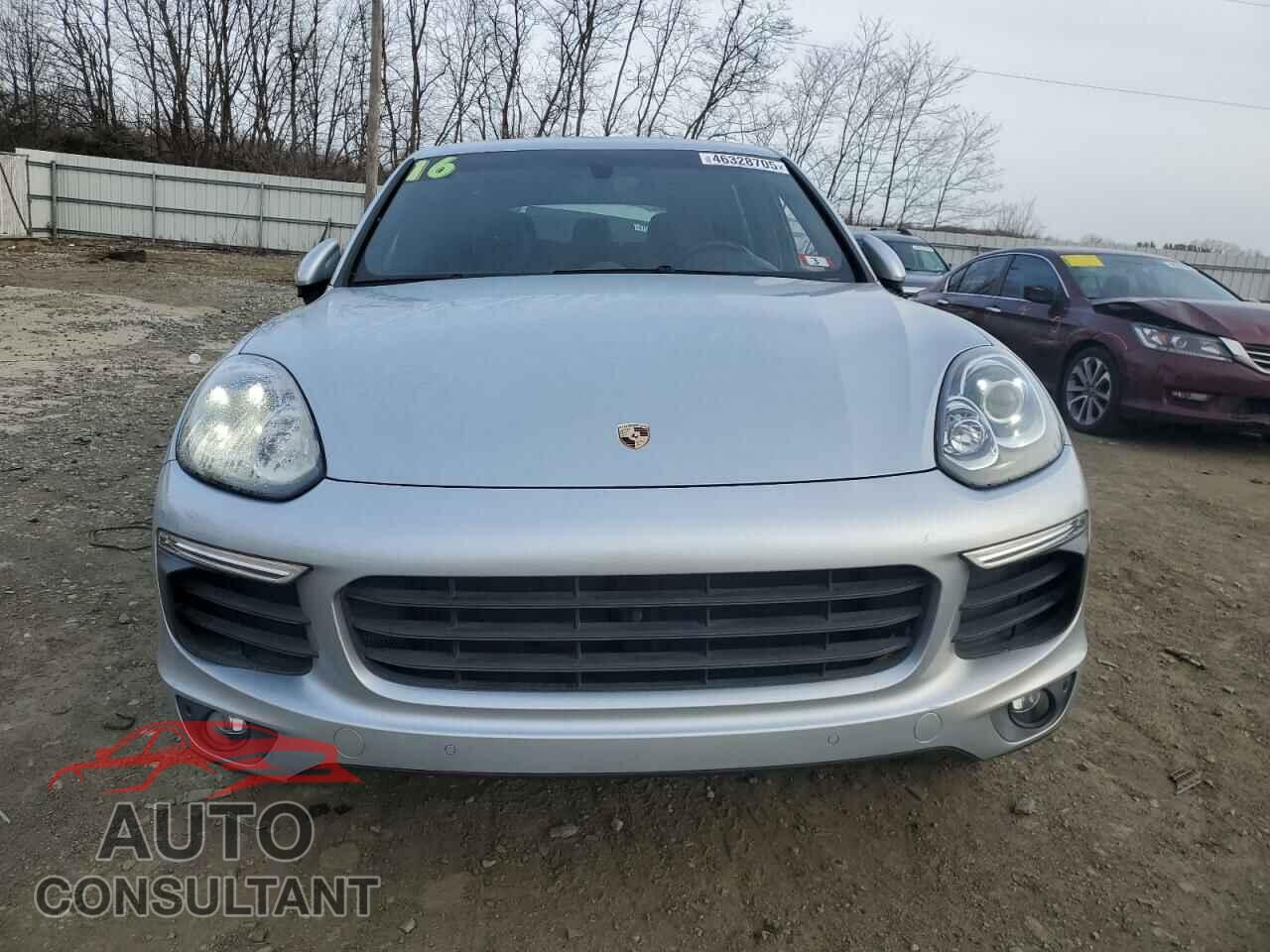 PORSCHE CAYENNE 2016 - WP1AA2A28GLA02616