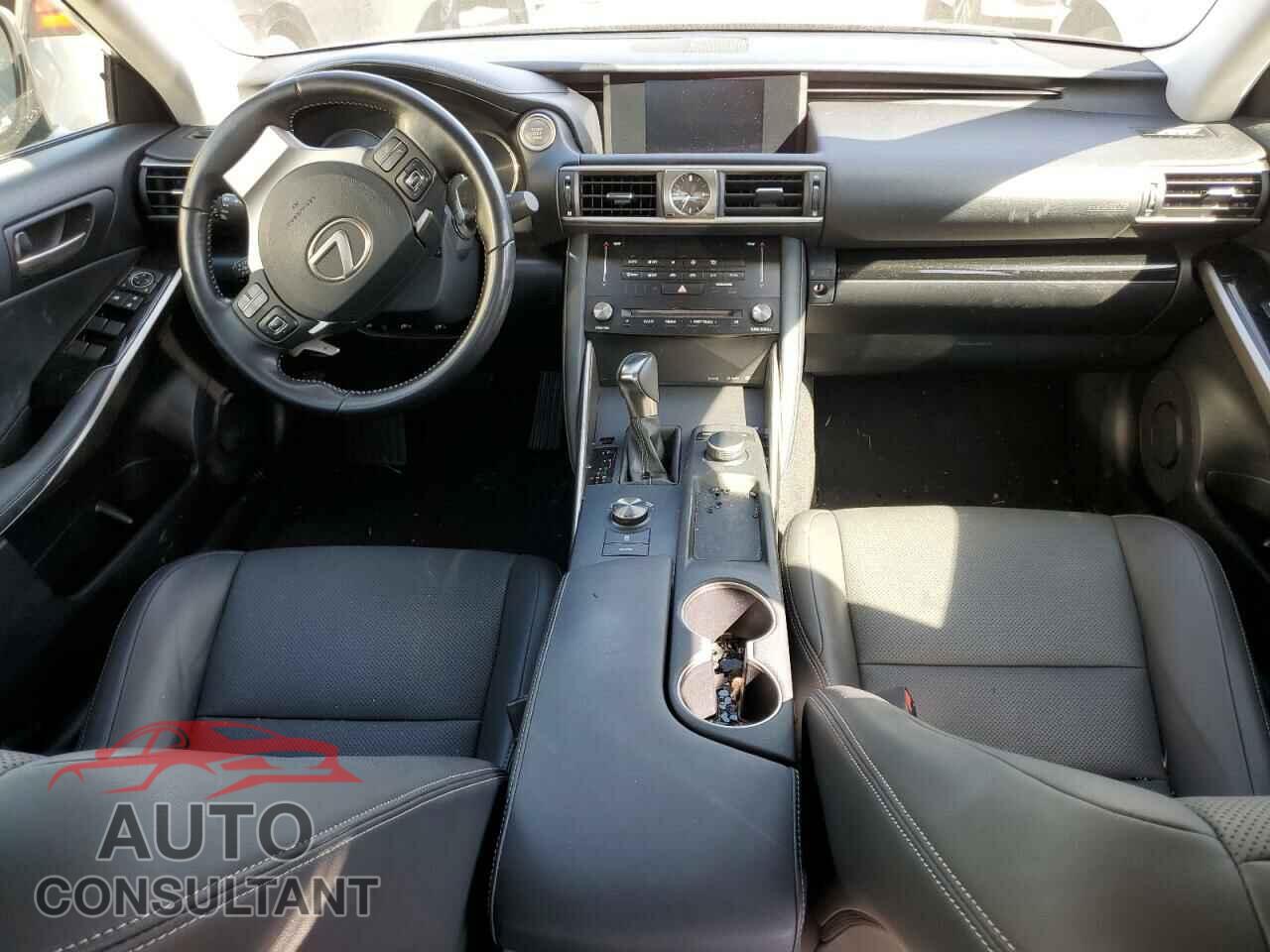 LEXUS IS 2017 - JTHBA1D20H5039420
