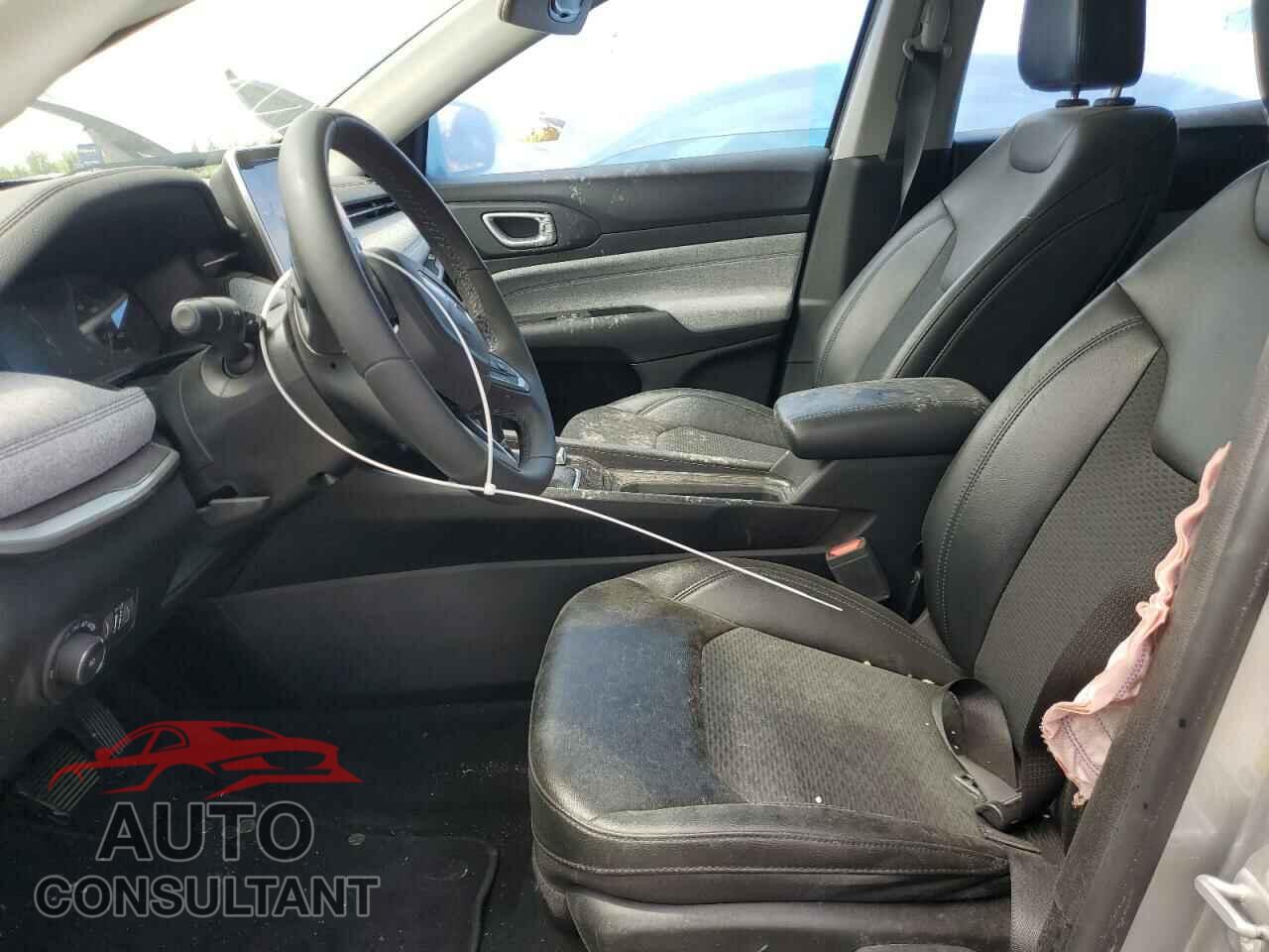 JEEP COMPASS 2022 - 3C4NJDBB9NT130247