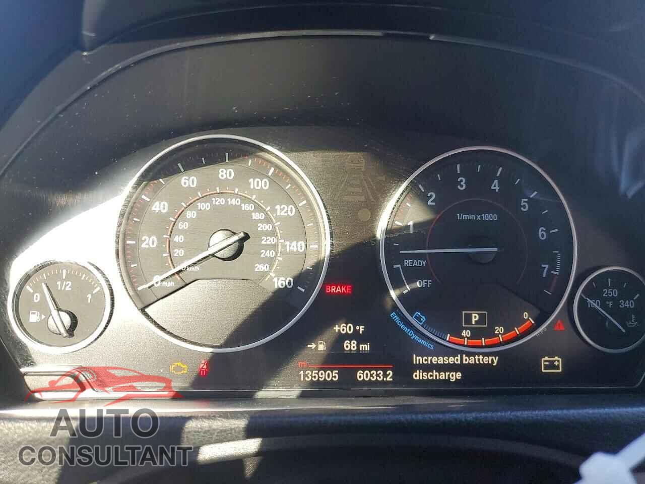 BMW 3 SERIES 2016 - WBA8E9G50GNU29014