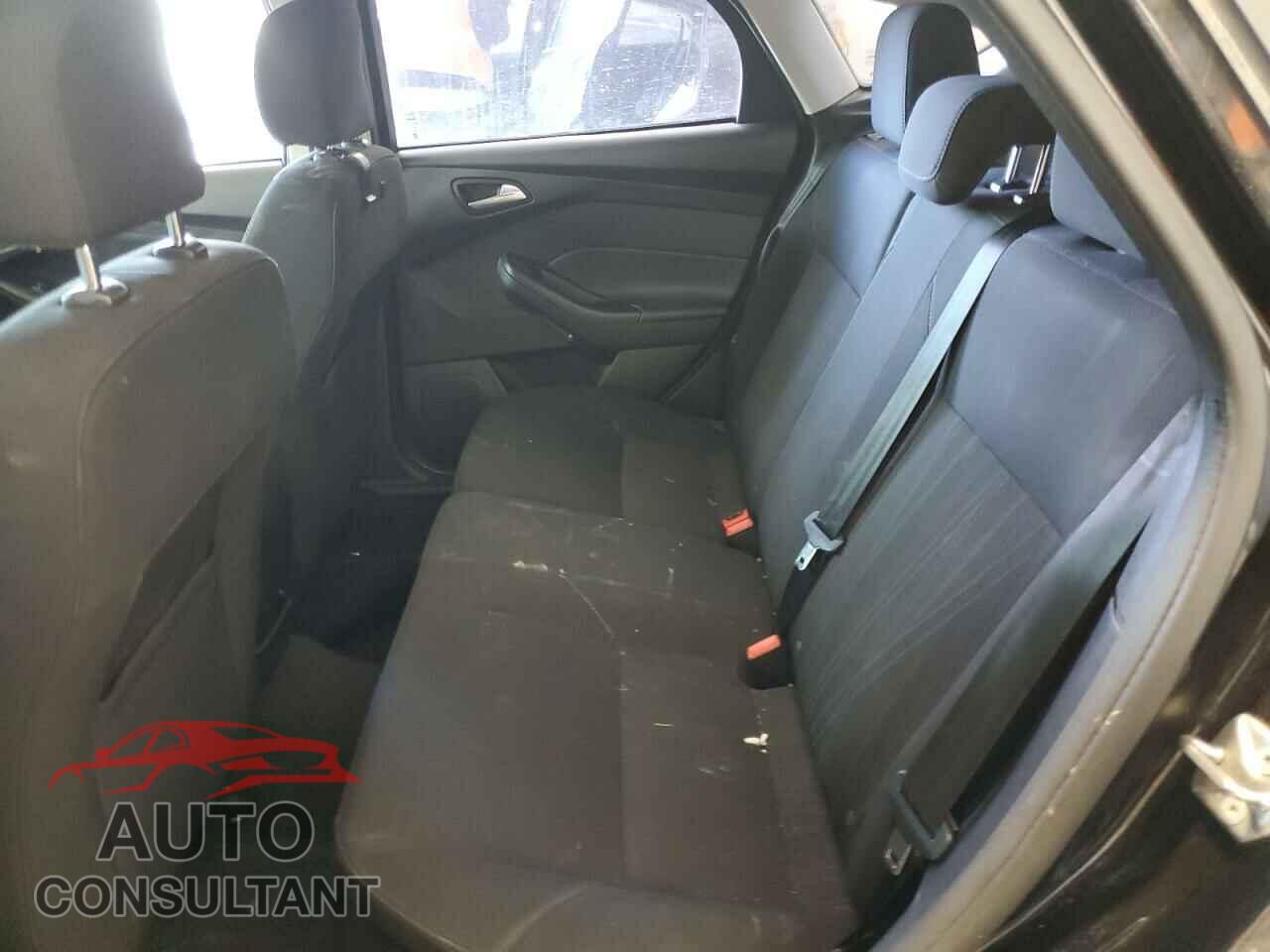 FORD FOCUS 2017 - 1FADP3K29HL277260