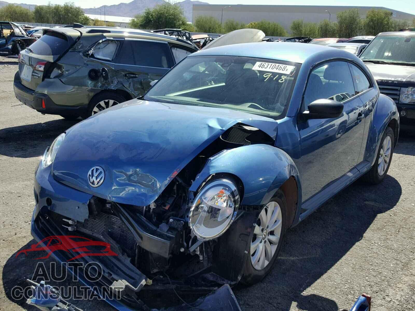 VOLKSWAGEN BEETLE 2017 - 3VWF17AT2HM604759