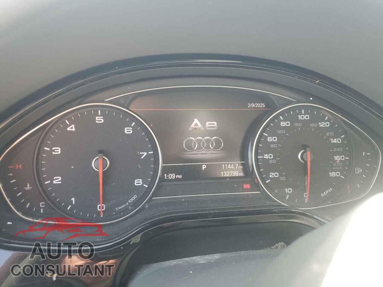 AUDI A8 2011 - WAURVAFD9BN006004