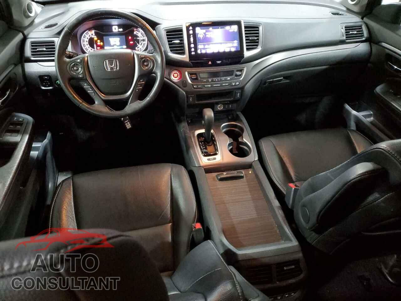 HONDA PILOT 2017 - 5FNYF6H53HB073560