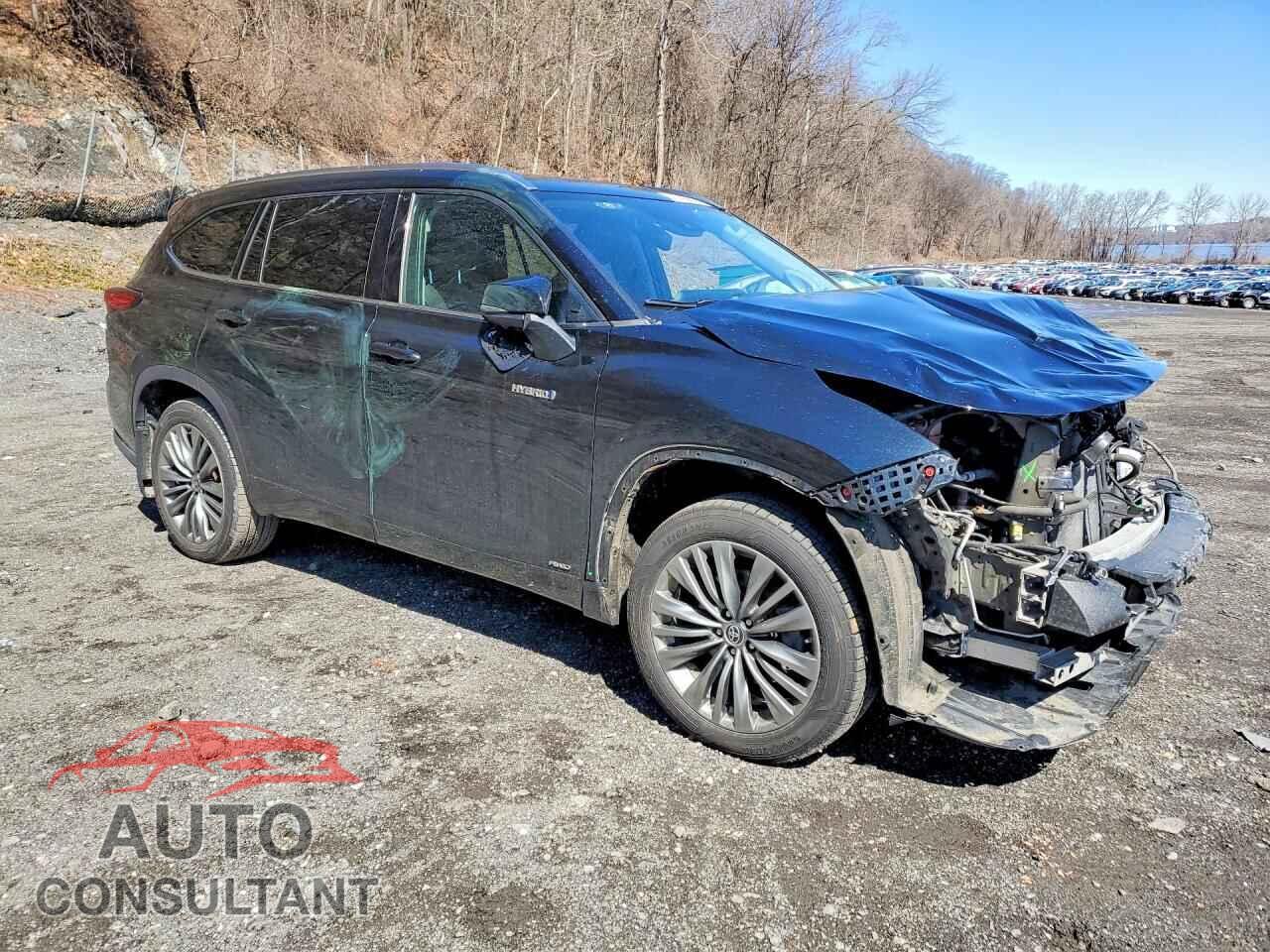 TOYOTA HIGHLANDER 2021 - 5TDEBRCH8MS018917