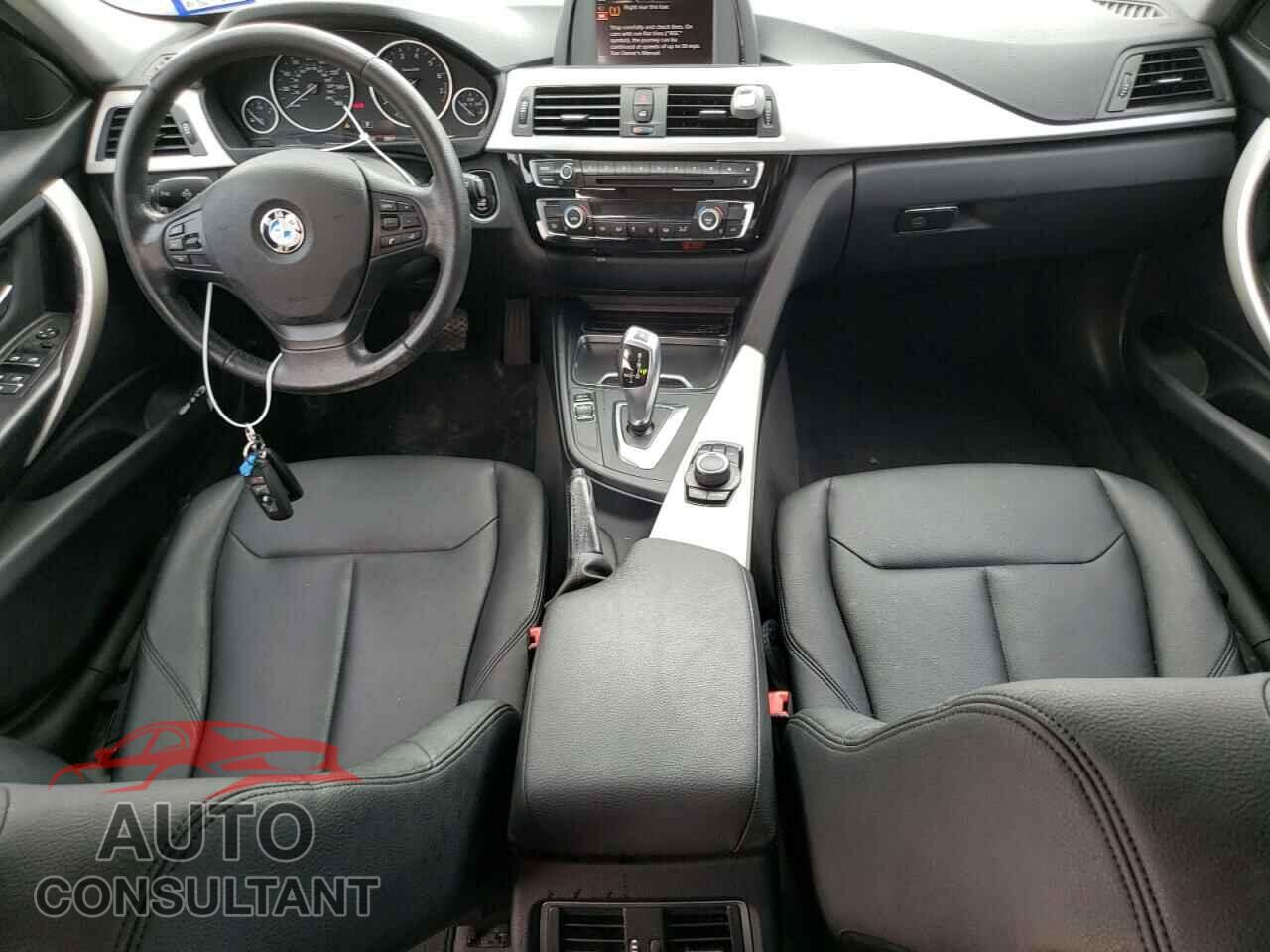 BMW 3 SERIES 2016 - WBA8E1G56GNU10971