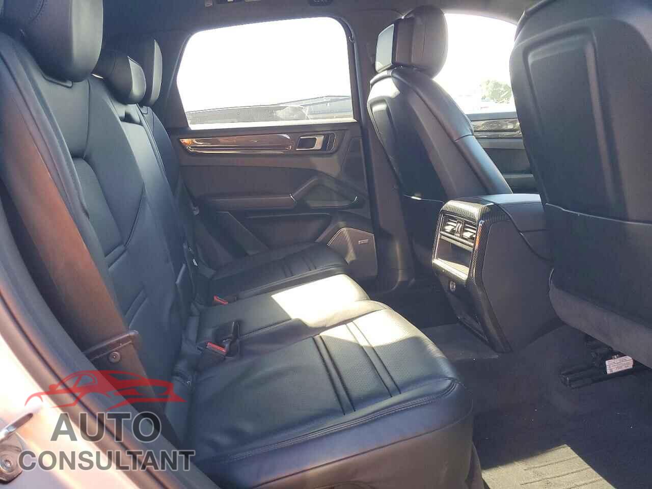 PORSCHE CAYENNE 2019 - WP1AA2AYXKDA08621