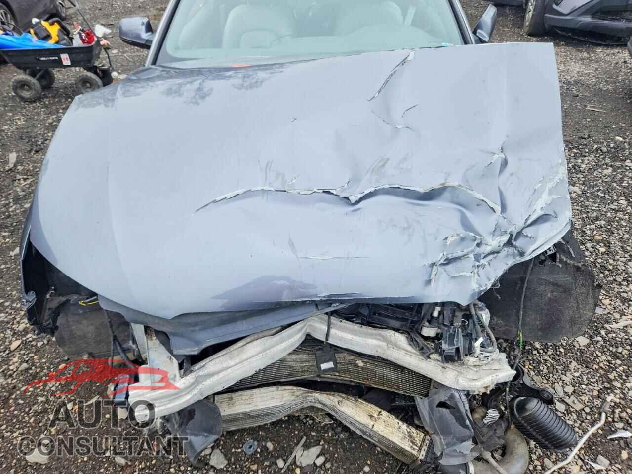AUDI A5 2013 - WAULFAFH3DN002426