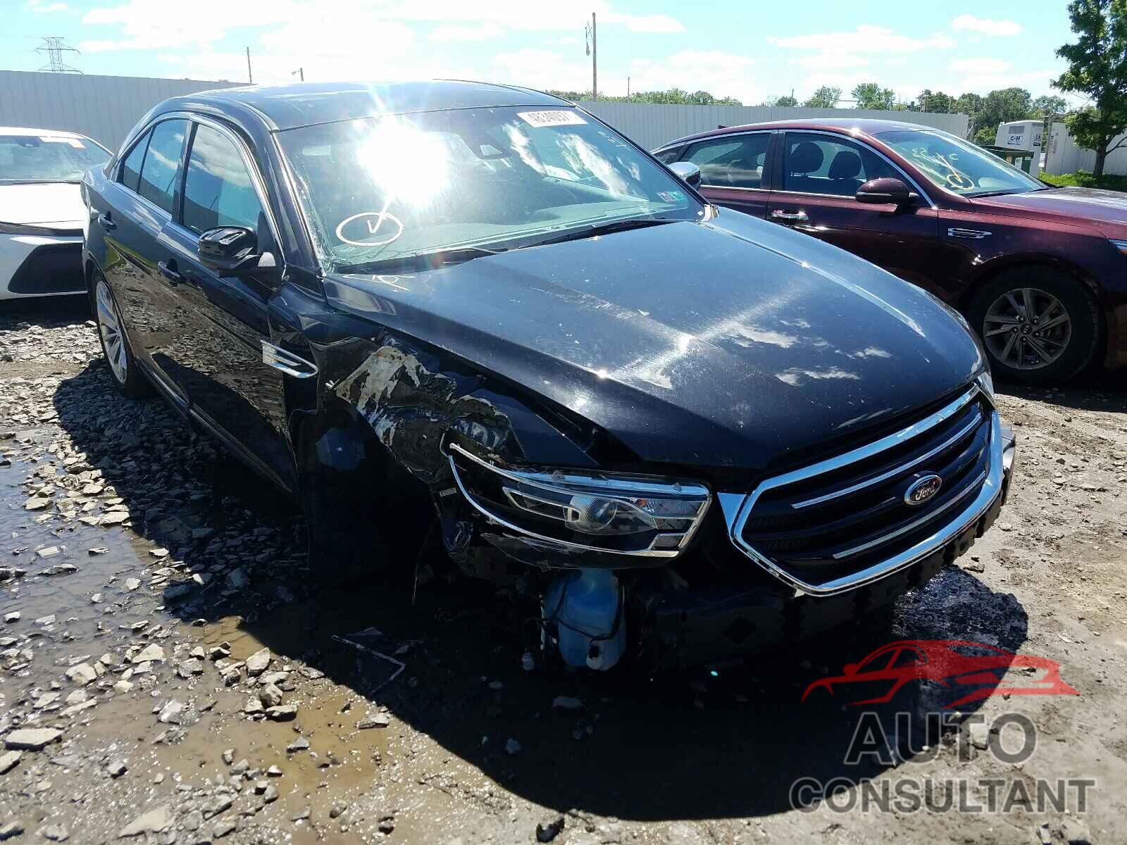 FORD TAURUS 2019 - 1FAHP2F82KG106652