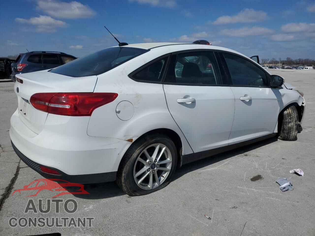 FORD FOCUS 2015 - 1FADP3F26FL301862