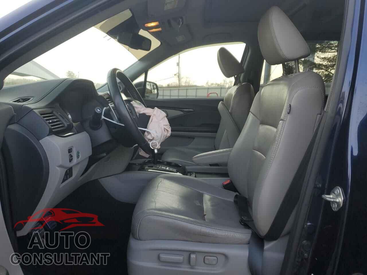HONDA PILOT 2017 - 5FNYF6H92HB036230