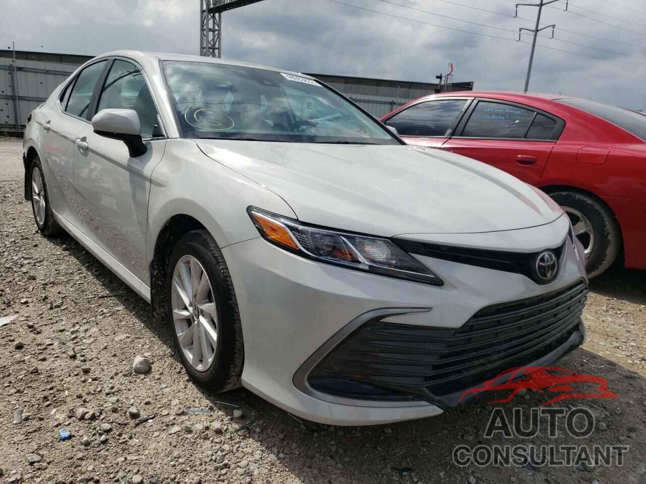 TOYOTA CAMRY 2022 - 4T1C11AK2NU004028