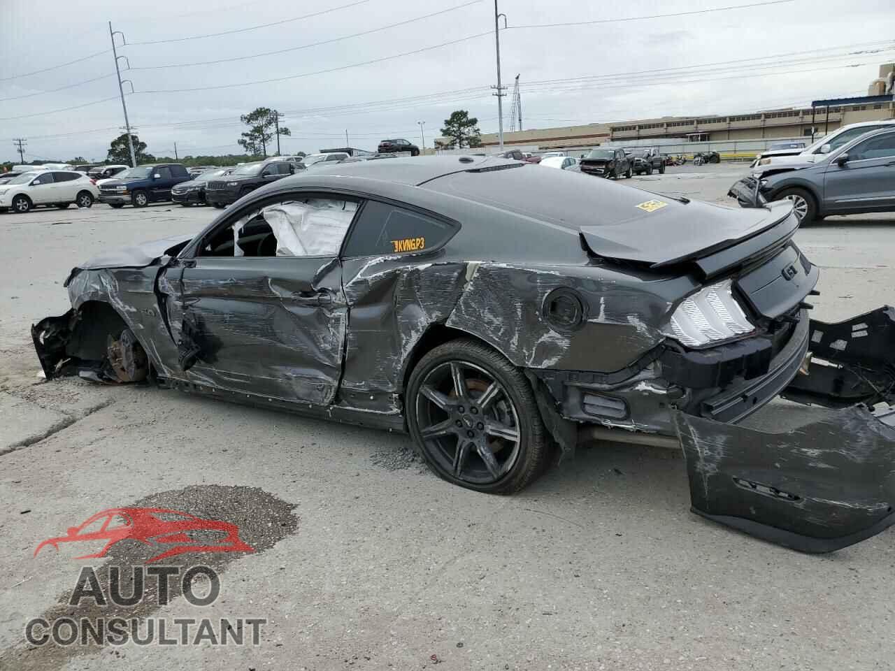 FORD MUSTANG 2018 - 1FA6P8CF9J5100726