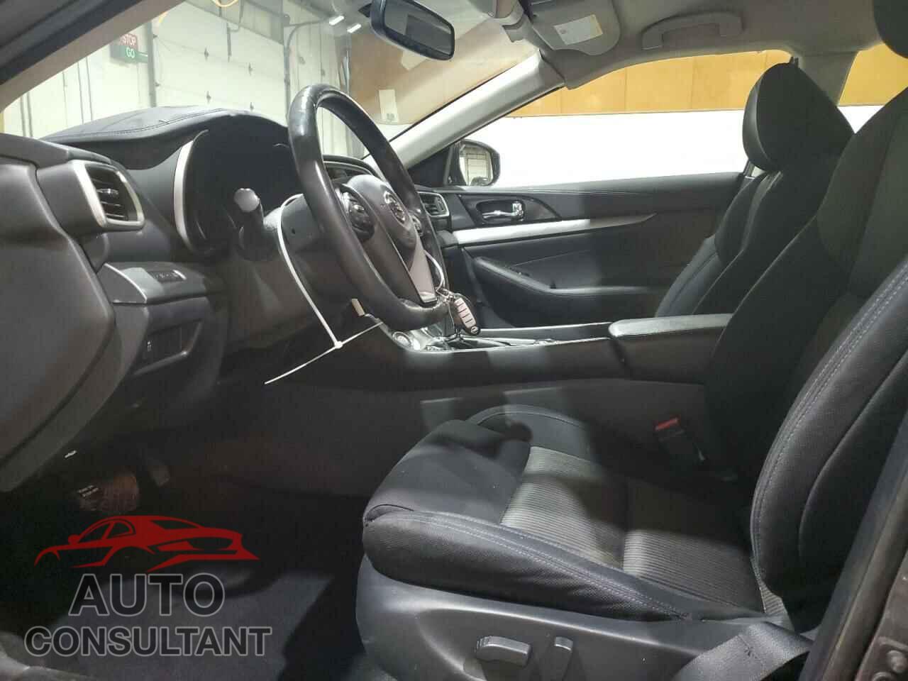 NISSAN MAXIMA 2017 - 1N4AA6AP0HC433284