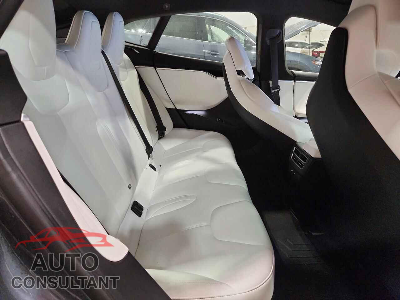 TESLA MODEL S 2017 - 5YJSA1E2XHF190635