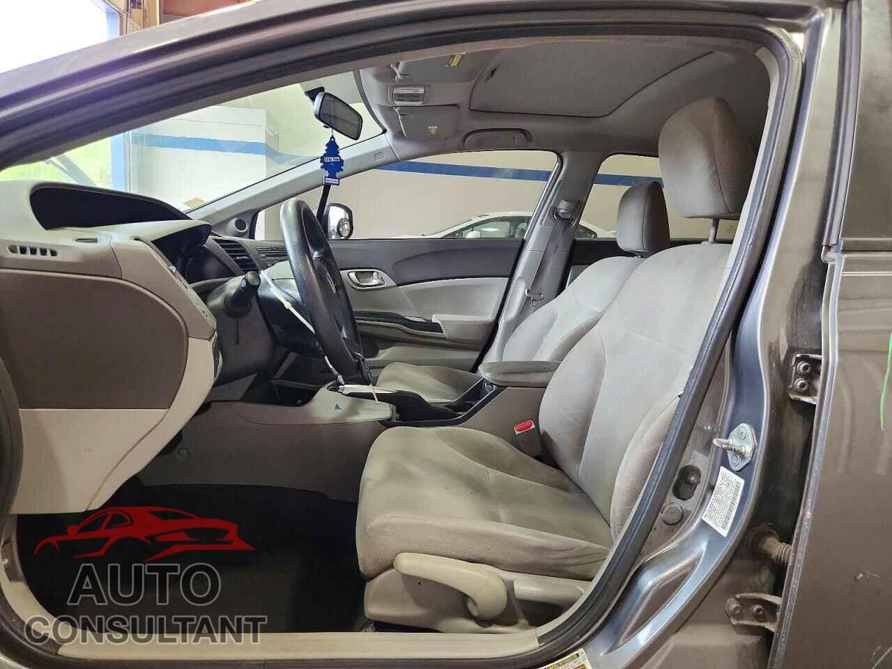 HONDA CIVIC 2012 - 2HGFB2F82CH318023