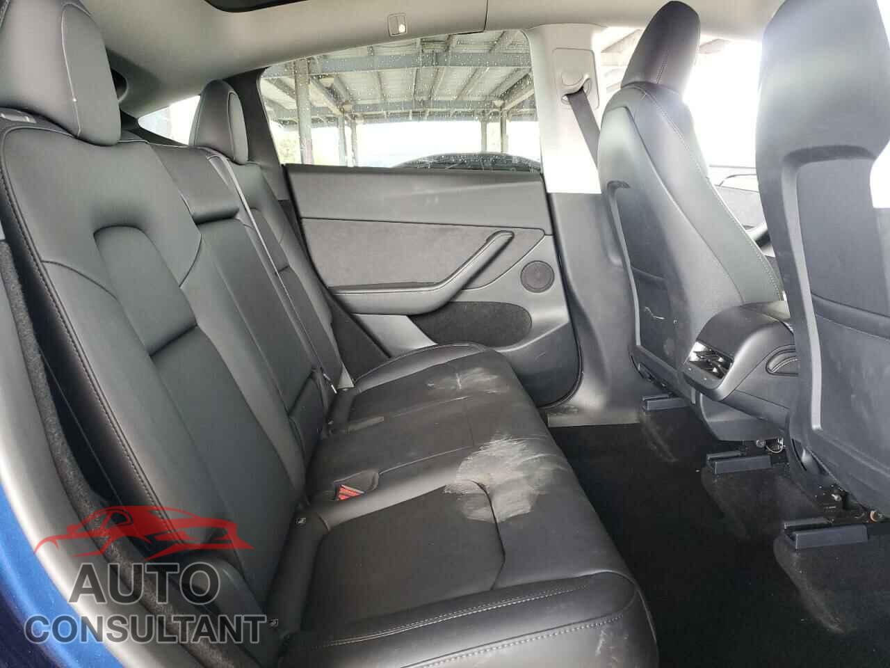 TESLA MODEL Y 2024 - 7SAYGDEE6RF025366