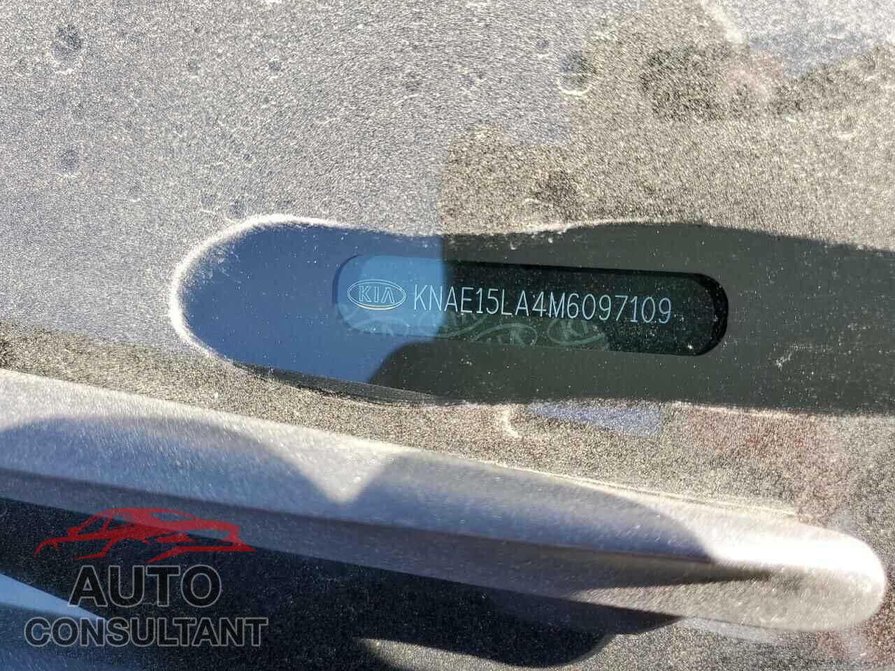 KIA STINGER 2021 - KNAE15LA4M6097109