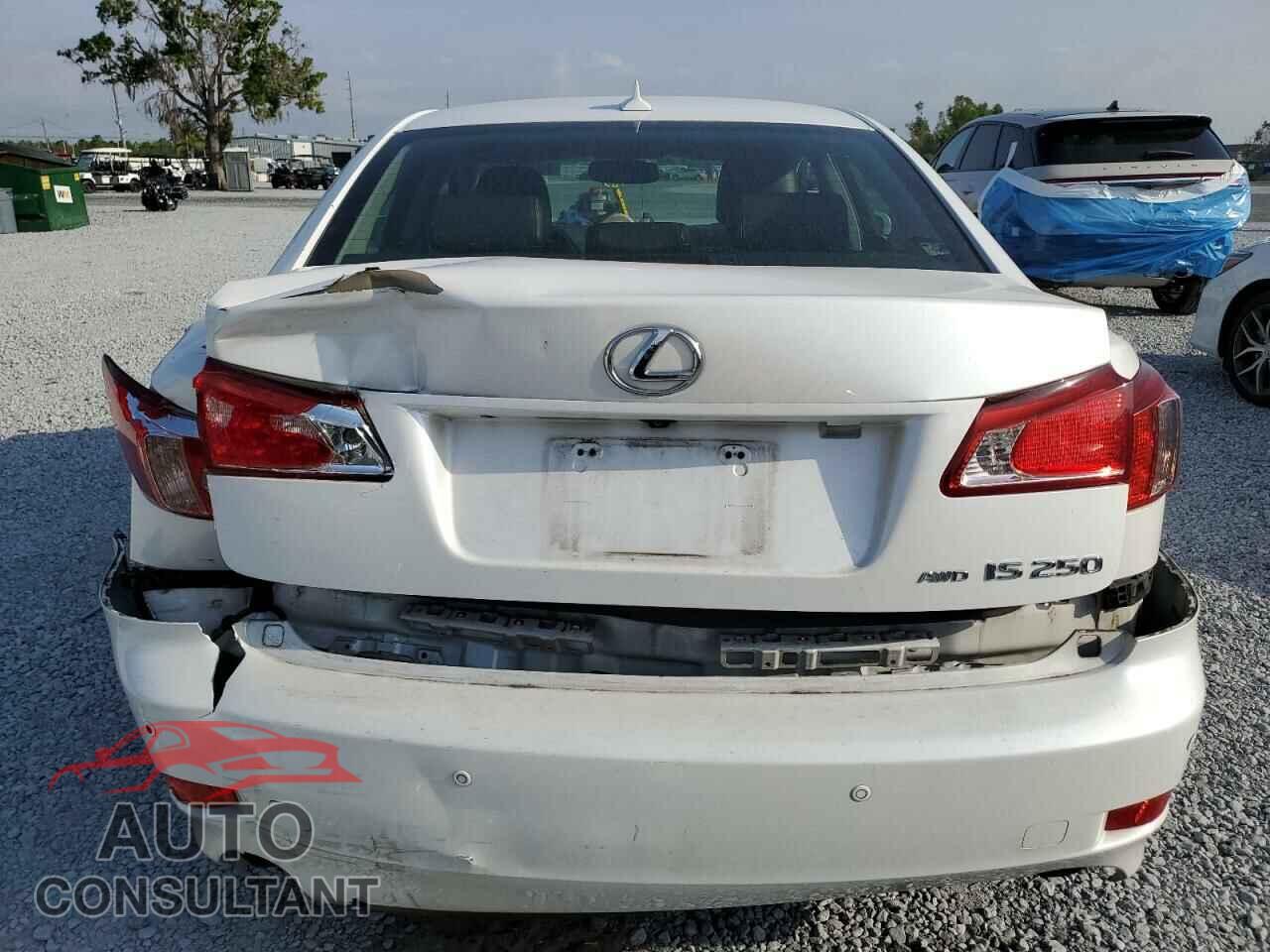 LEXUS IS 2013 - JTHCF5C29D5063028