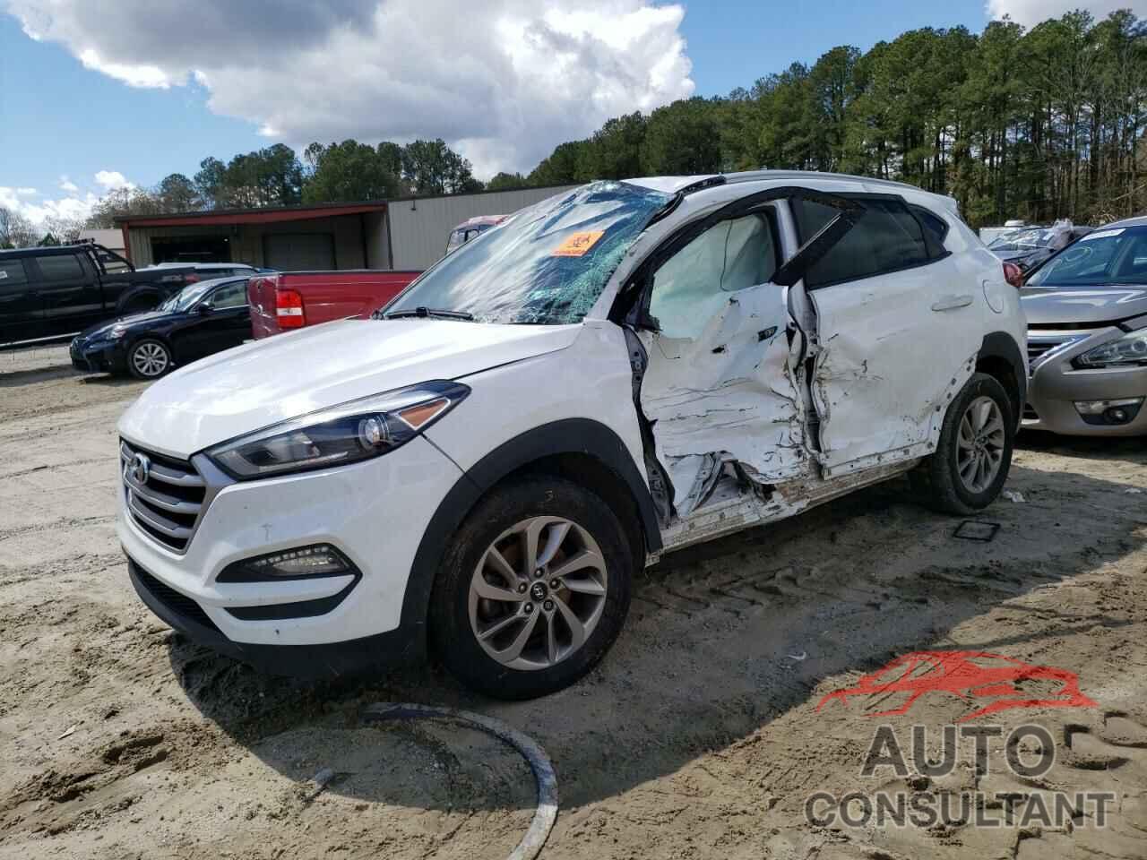 HYUNDAI TUCSON 2017 - KM8J3CA48HU428042